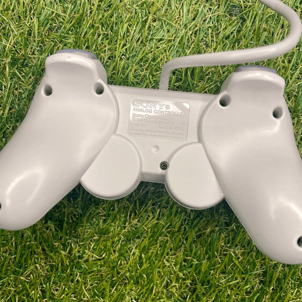 Sony PS One Playstation 1 - with controller and cables - Super Great - Picture 8 of 8